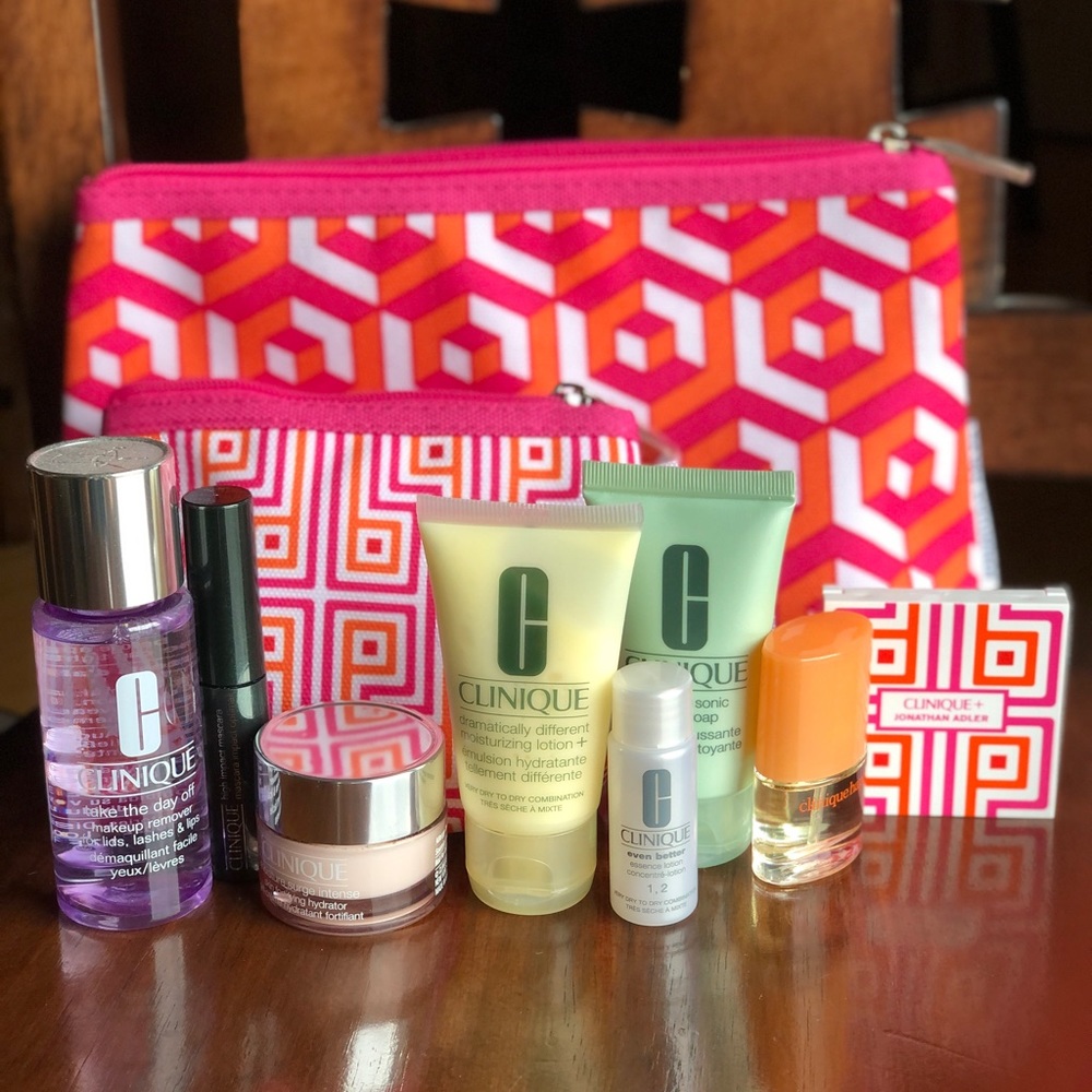 BRAND NEW - CLINIQUE 10 PIECE SET